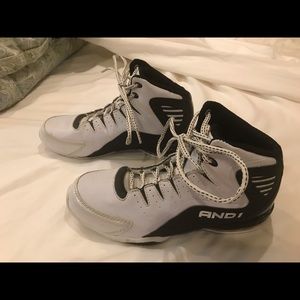 AND1  Basketball shoes